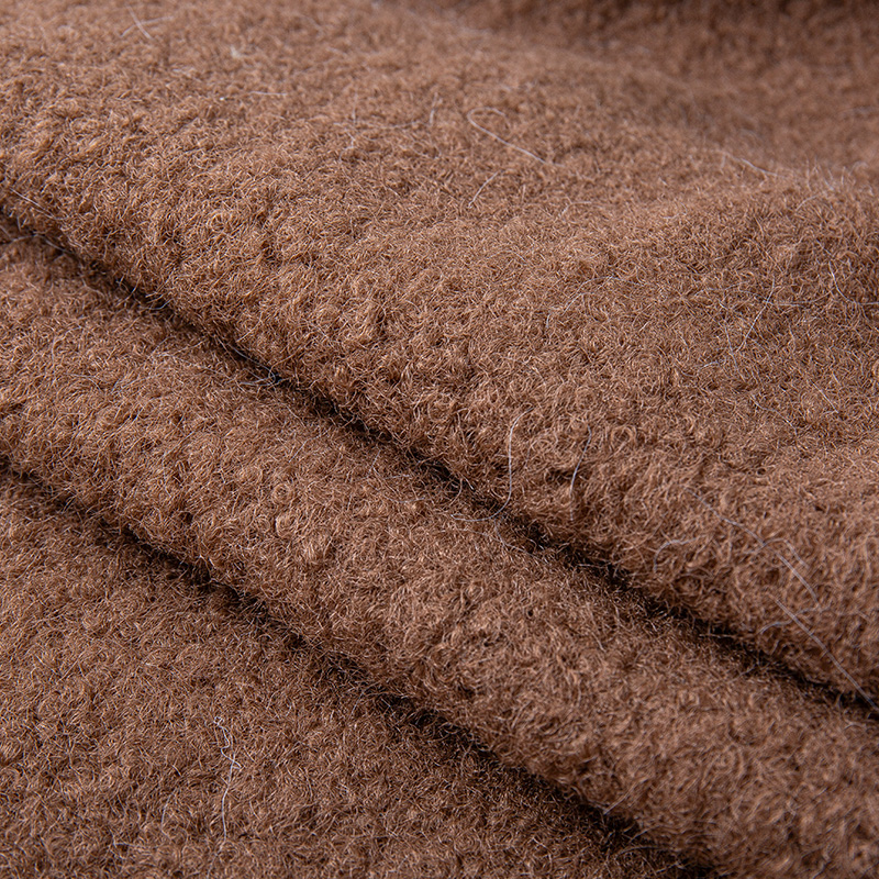 Seria przędz karbowanych pustych w środku HOY